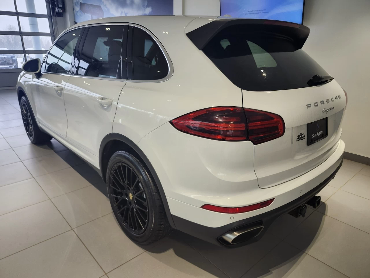 2017 Porsche Cayenne  Main Image