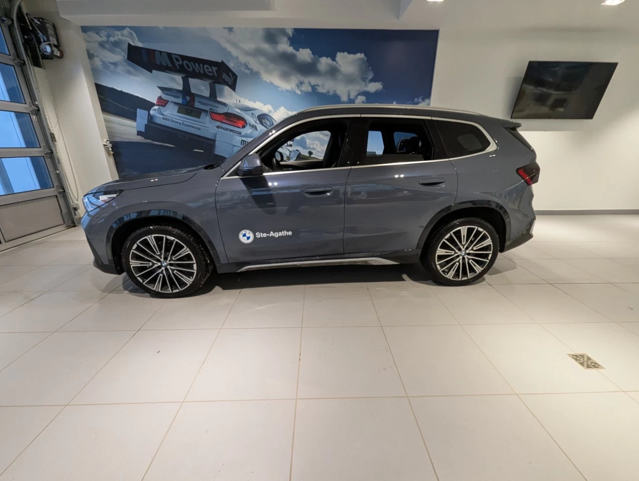 2025 BMW X1 xDrive28i Main Image