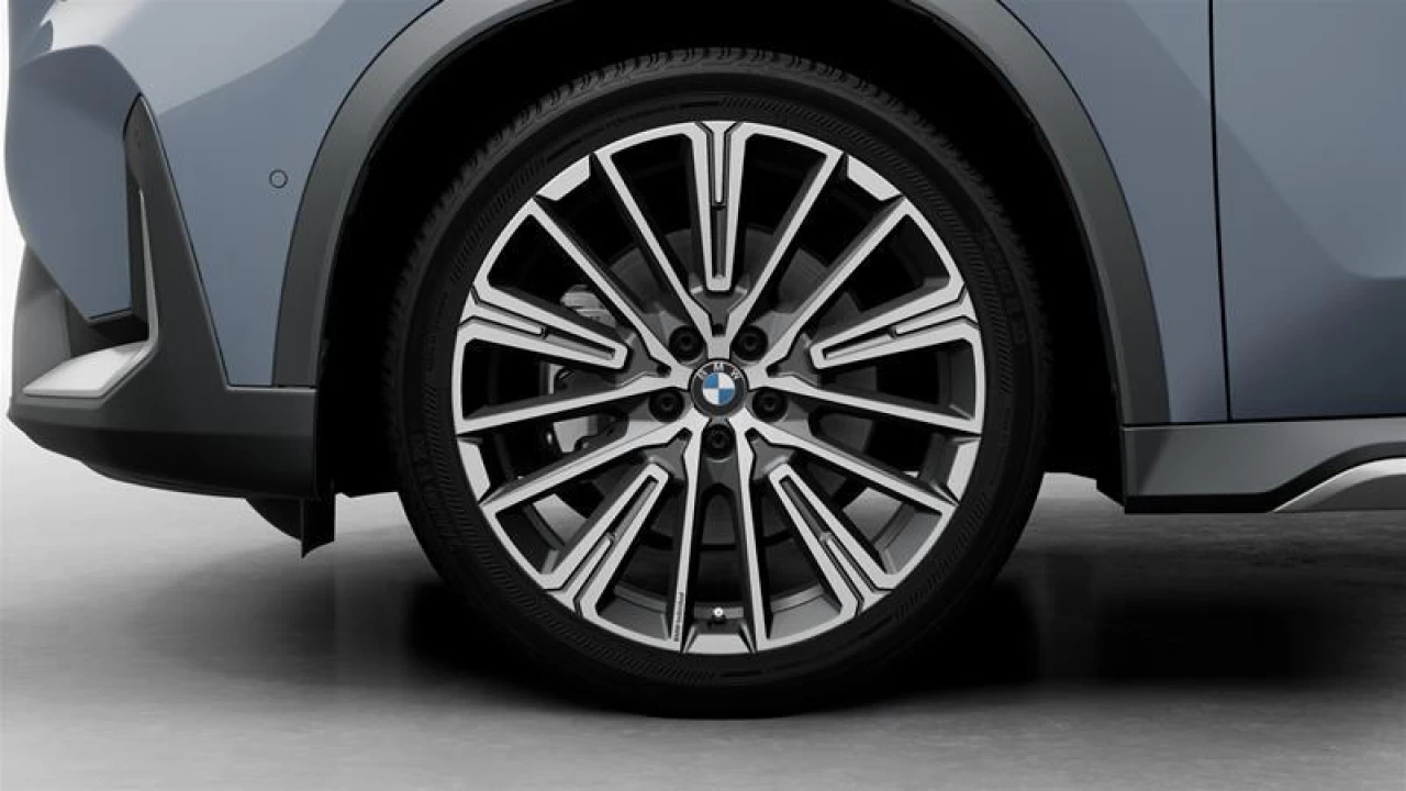 2025 BMW X1 xDrive28i Image principale