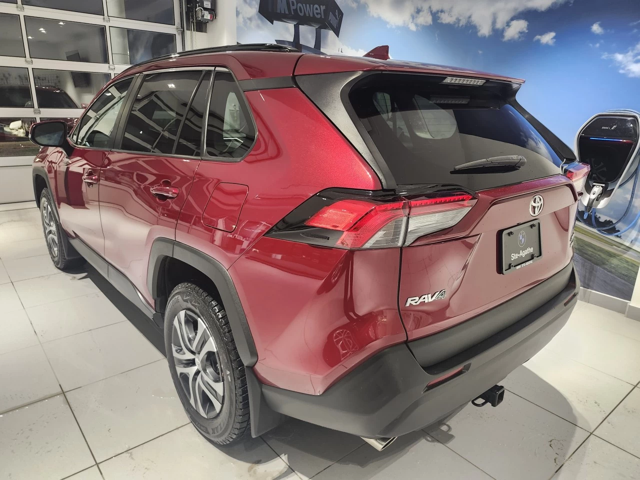 2020 Toyota RAV4 XLE AWD Image principale