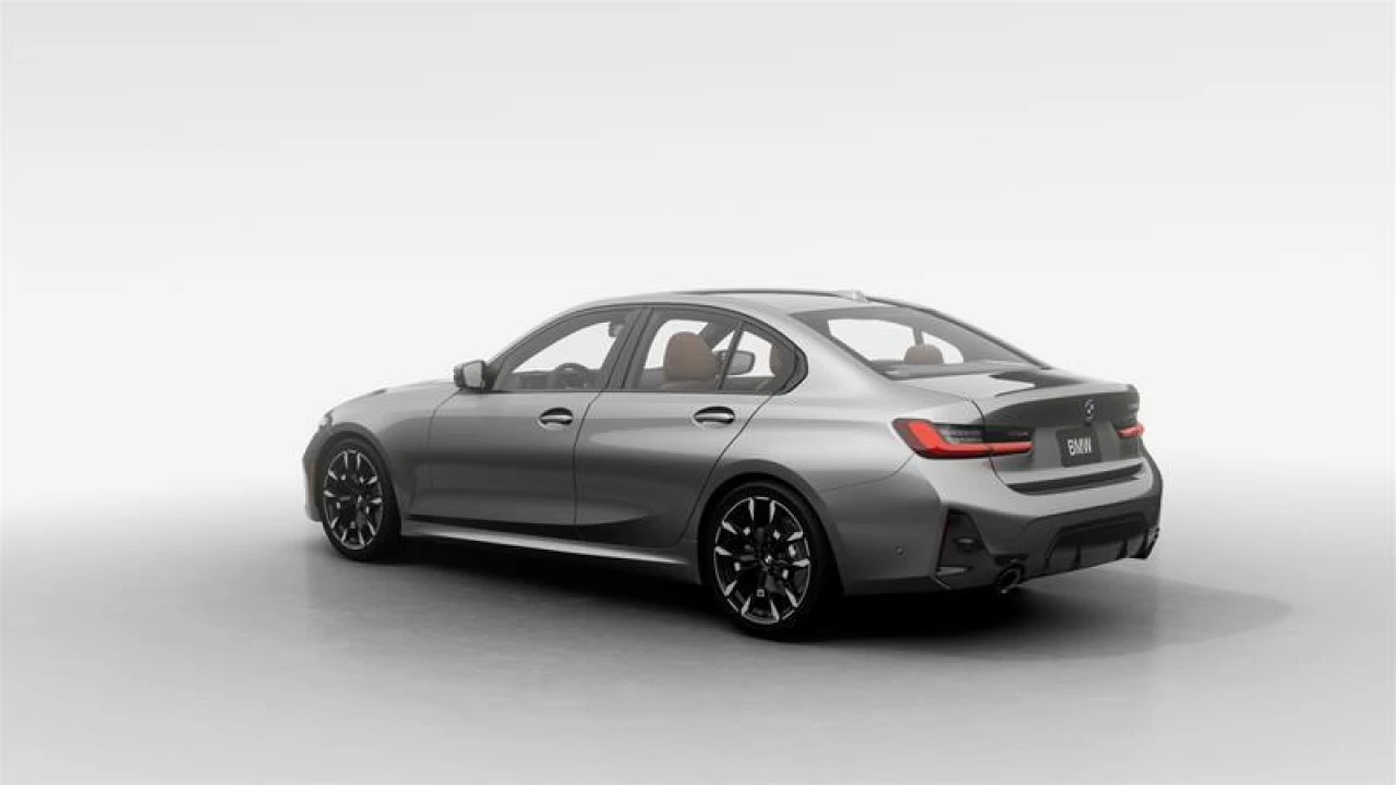 2025 BMW 330i xDrive Sedan Image principale