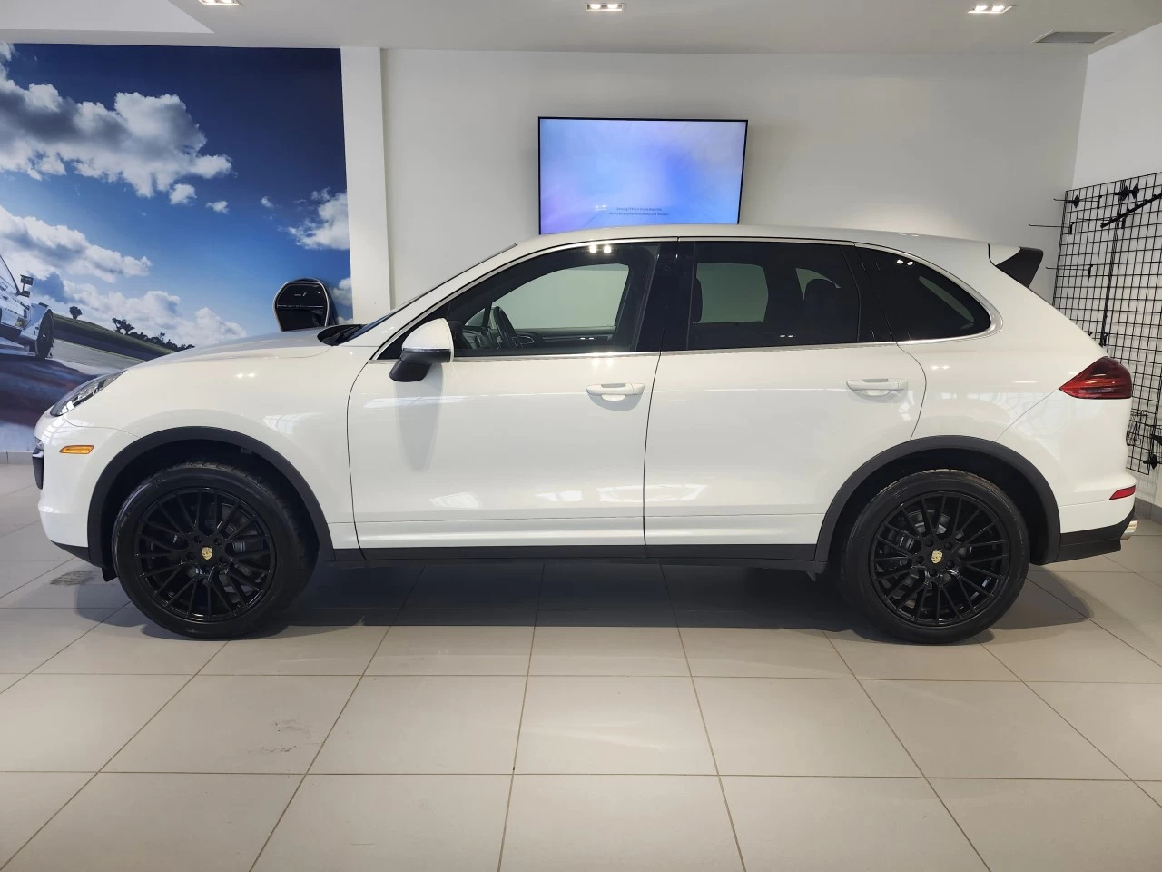 2017 Porsche Cayenne  Main Image