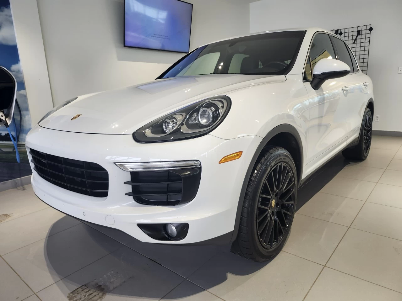 2017 Porsche Cayenne  Main Image