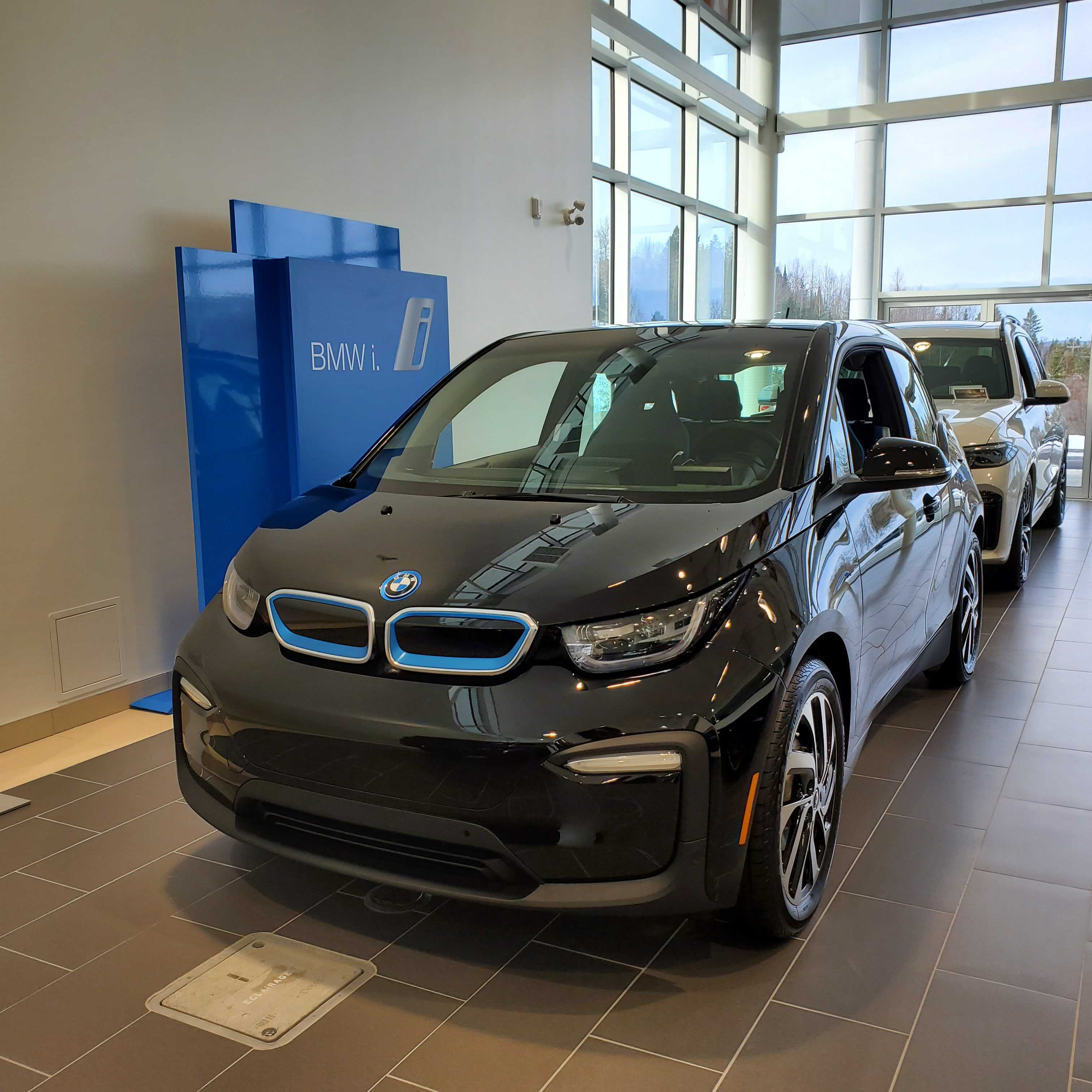 BMW 3 Series, BMW 5 Series, BMW i3, BMW dealership, buy pre-owned BMW, BMW performance, luxury BMW, BMW financing, BMW Ste-Agathe services. used electric BMW, BMW used for sale, BMW, BMW dealership, are used BMW vehicles reliable?