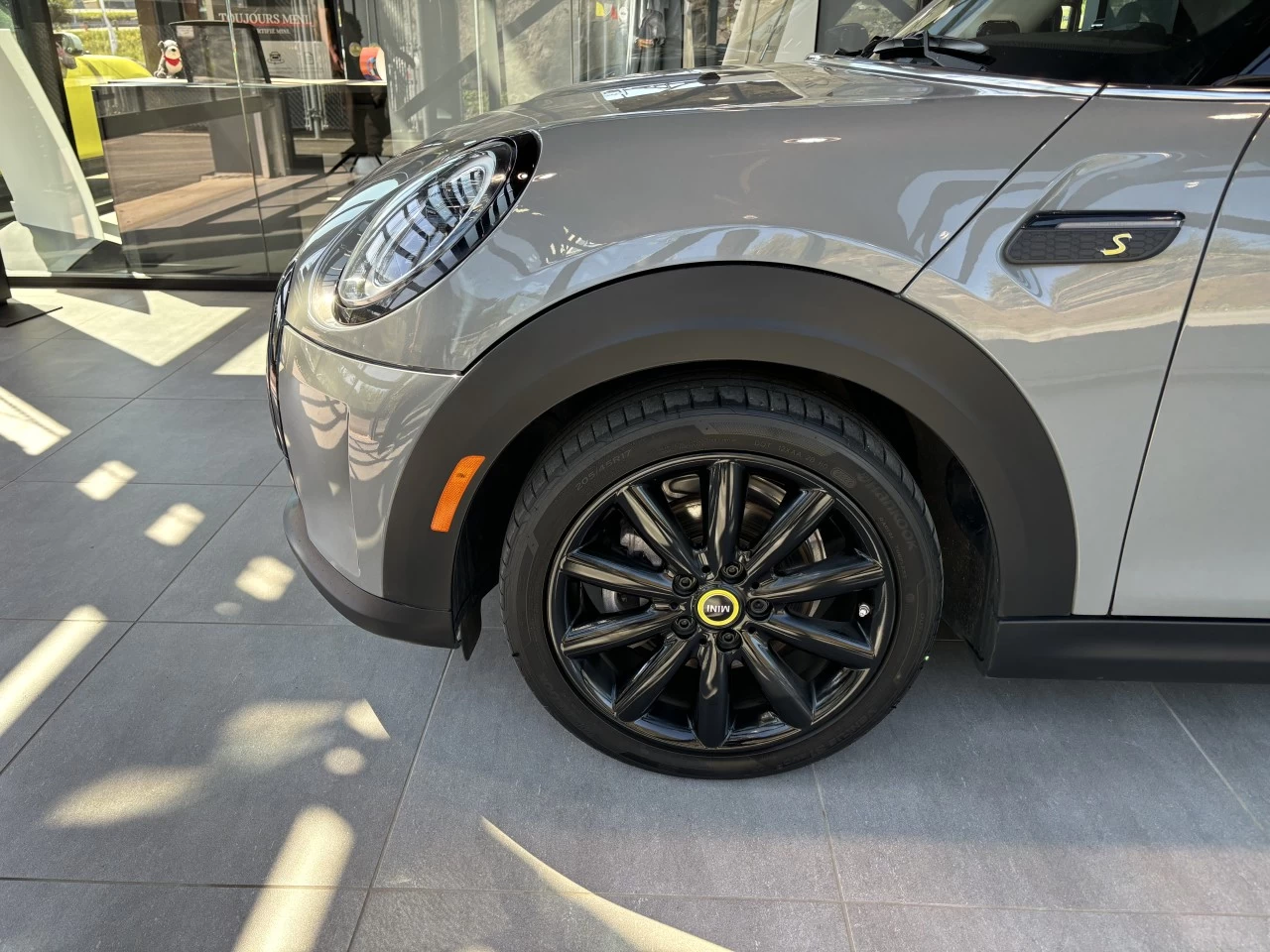 2023 Mini Cooper SE Main Image