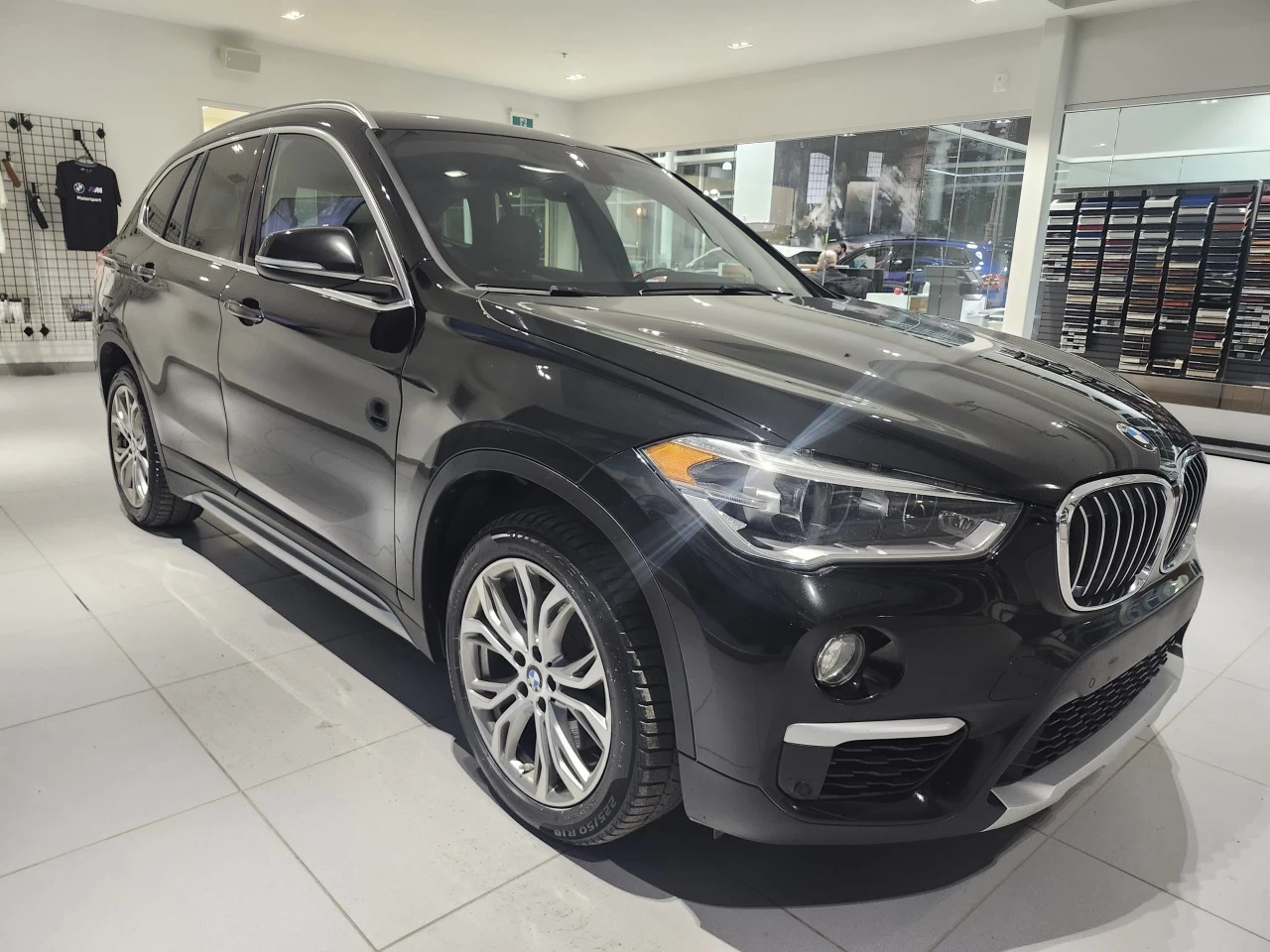 2019 BMW X1 xDrive28i Main Image