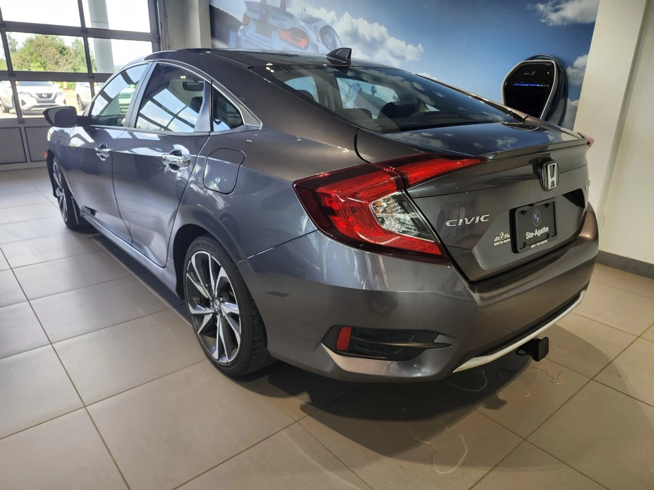 2020 Honda Civic Touring Main Image