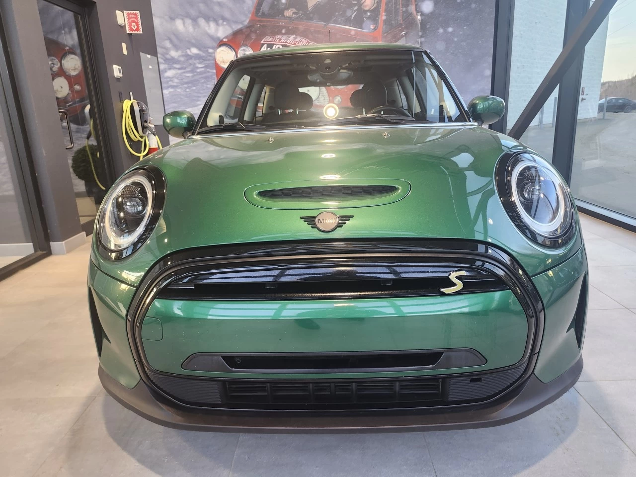 2023 Mini Cooper SE Main Image