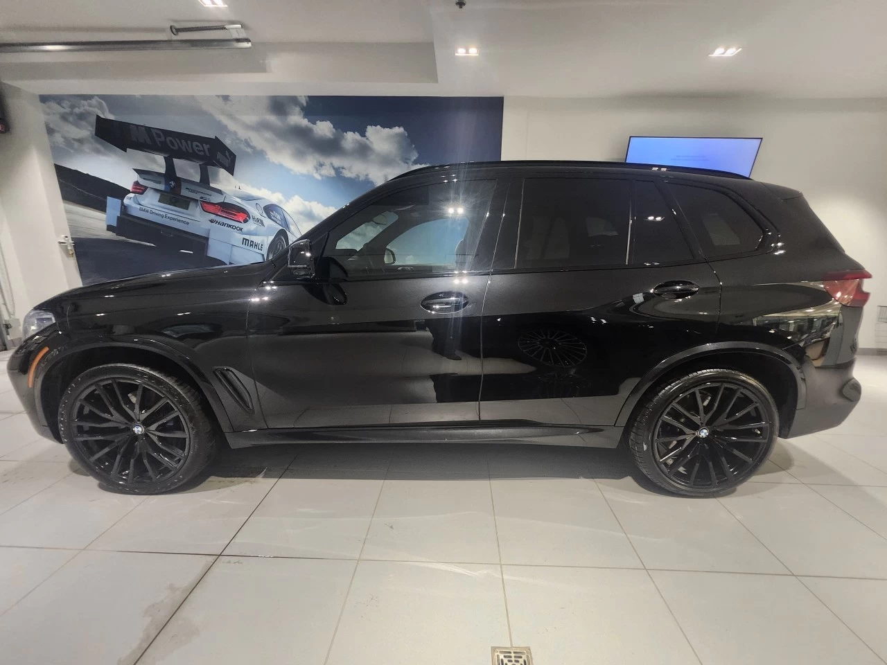 2021 BMW X5 xDrive40i Main Image