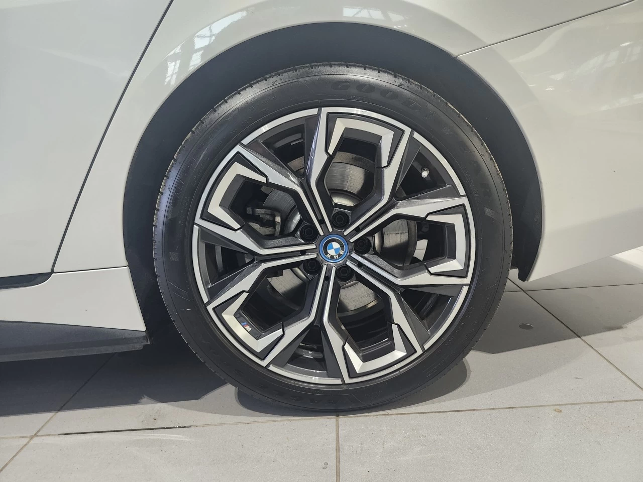 2022 BMW i4  Image principale