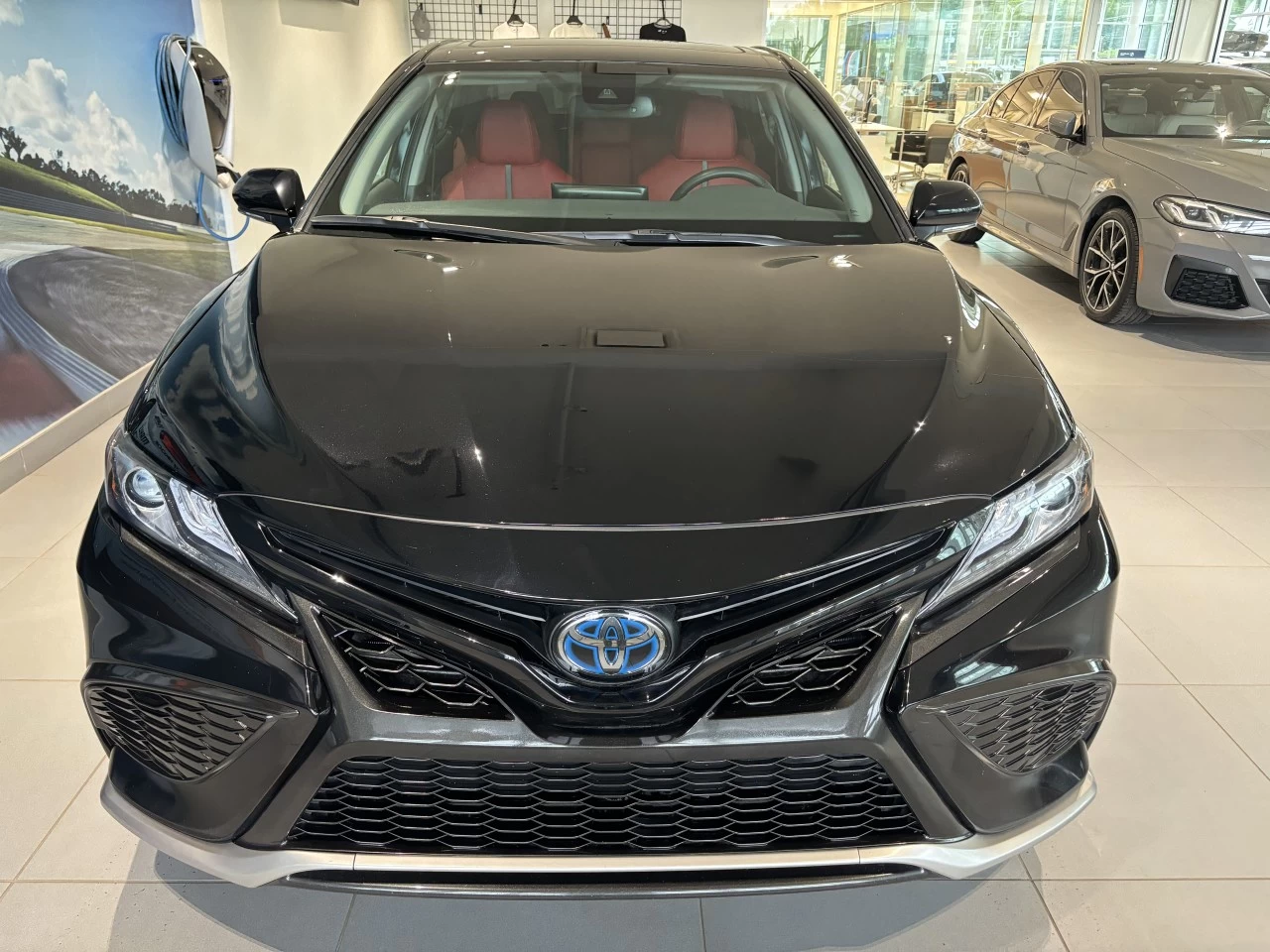 2023 Toyota Camry Hybrid XSE Main Image