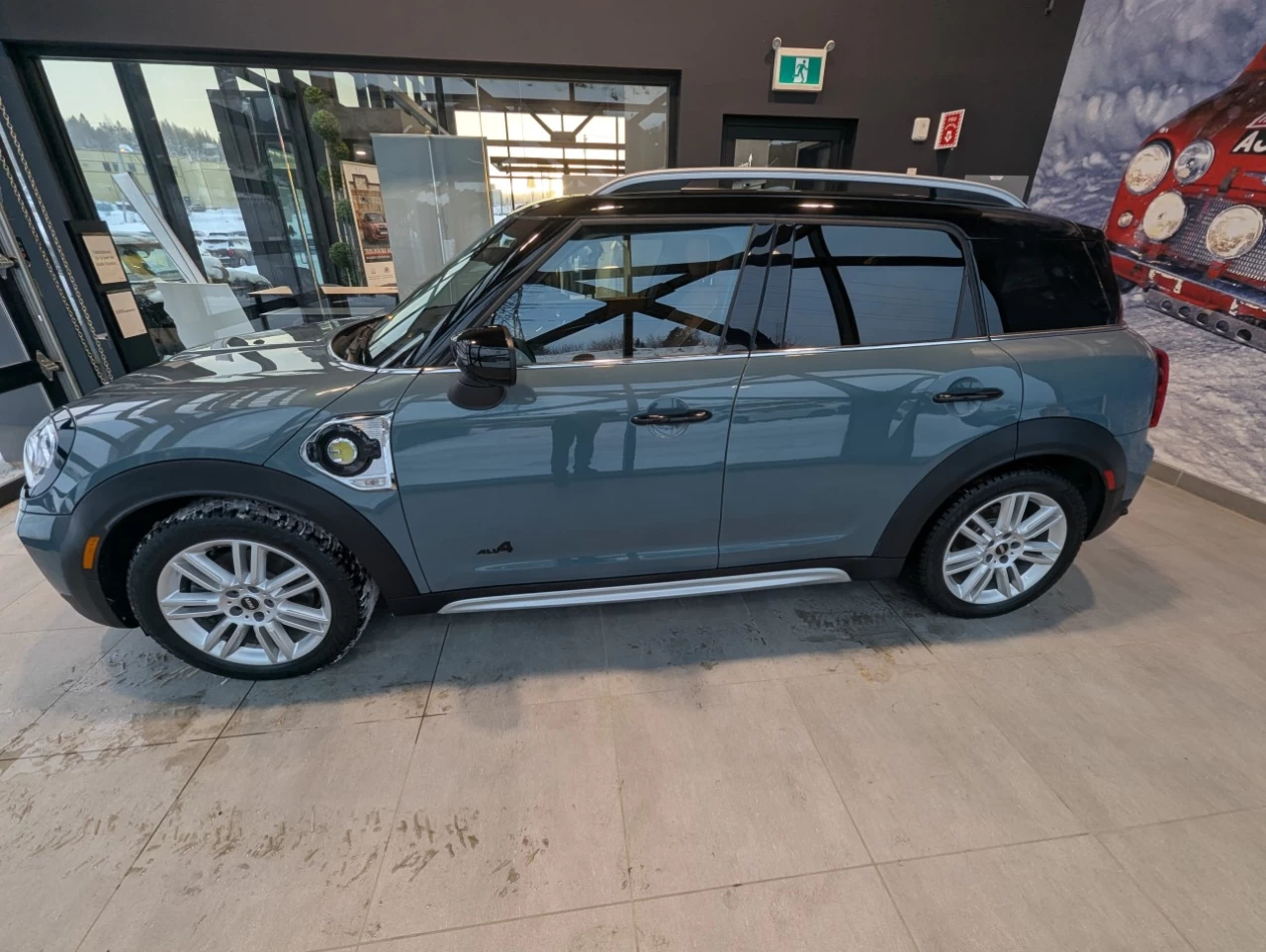 2023 Mini Cooper Countryman Cooper SE Main Image