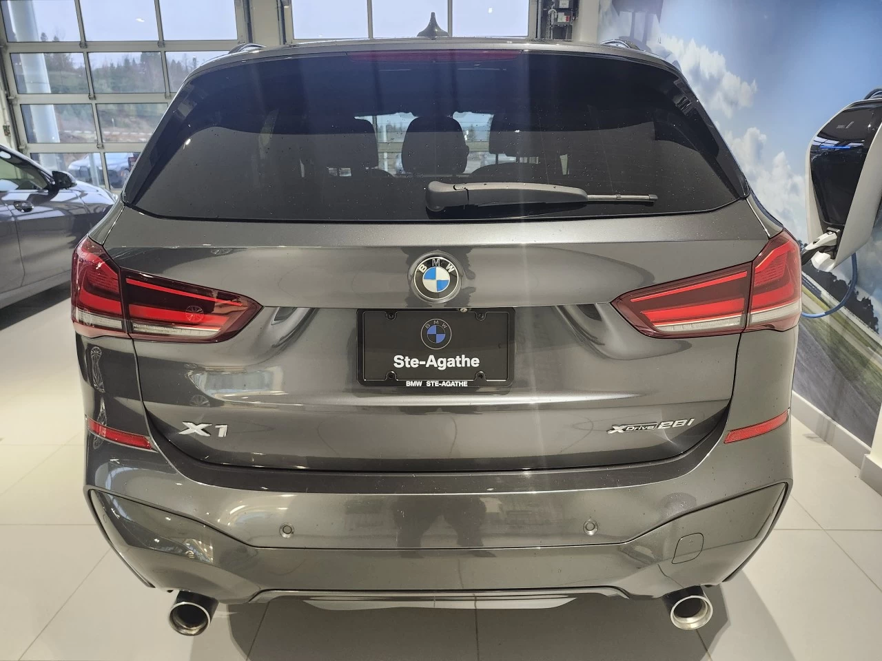 2021 BMW X1 xDrive28i Image principale