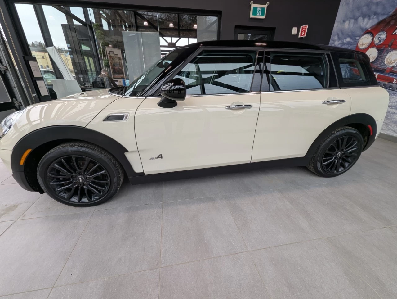 2017 Mini Cooper Clubman 4dr HB ALL4 Image principale