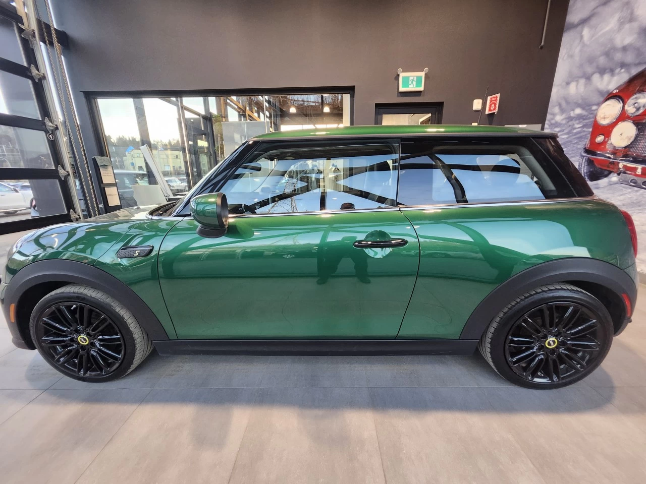 2023 Mini Cooper SE Main Image