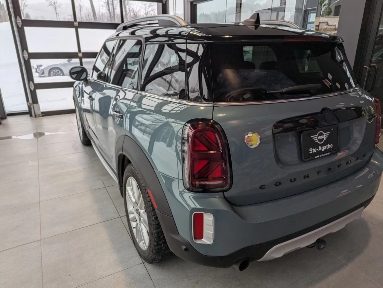 2023 Mini Cooper Countryman Cooper SE Main Image