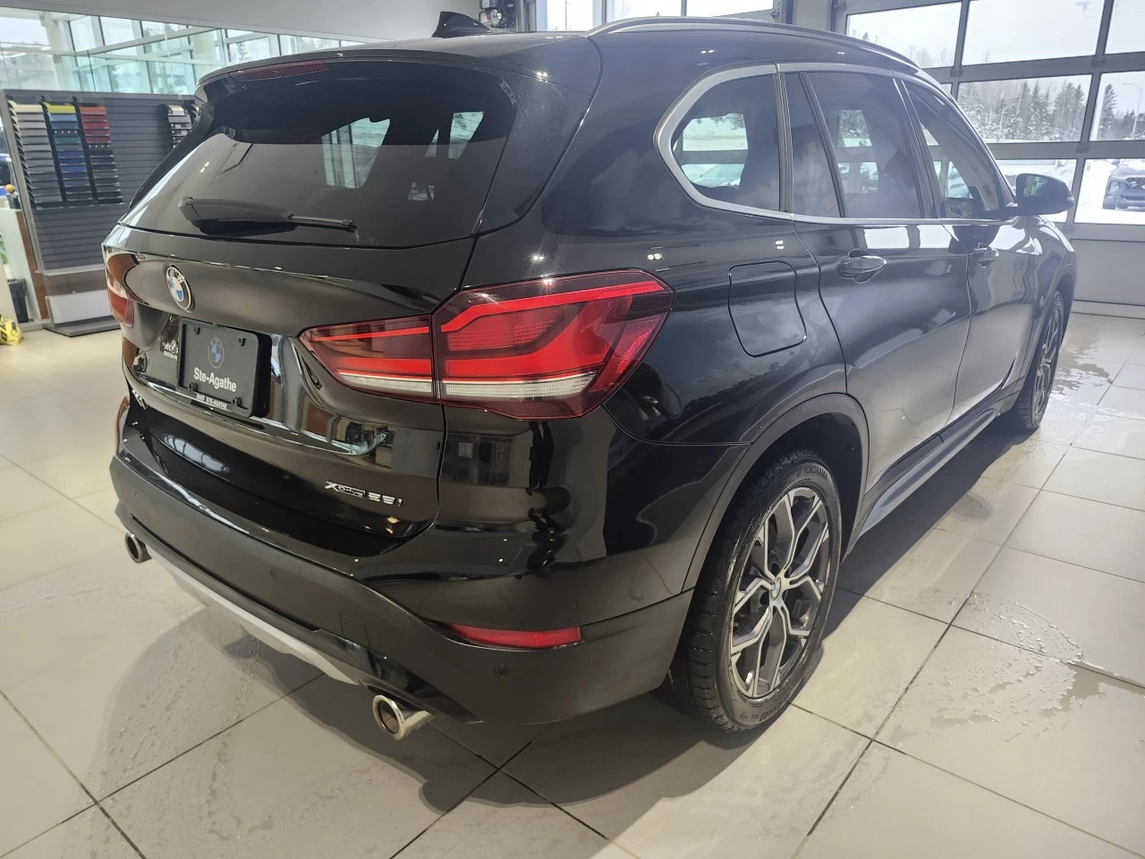 2021 BMW X1 xDrive28i Main Image