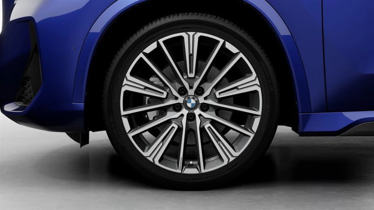 2025 BMW X1 xDrive28i Image principale