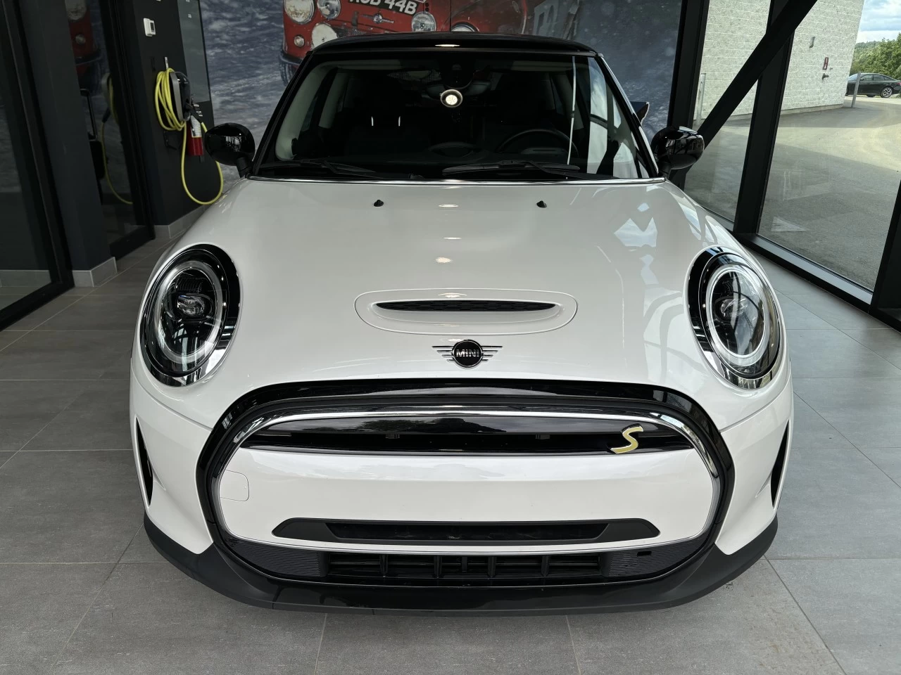 2024 Mini Cooper SE Main Image