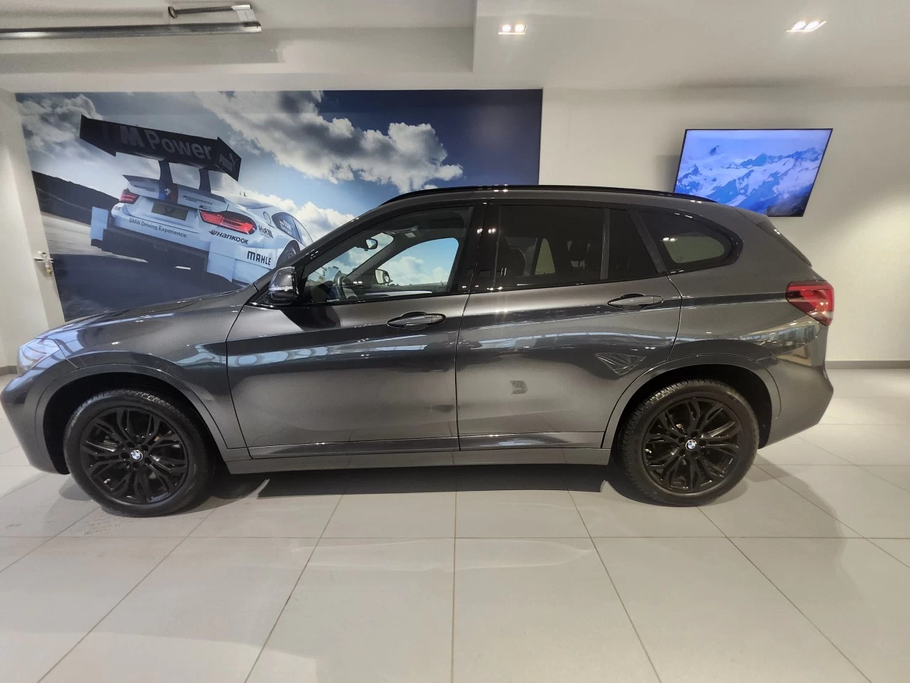 2021 BMW X1 xDrive28i Image principale