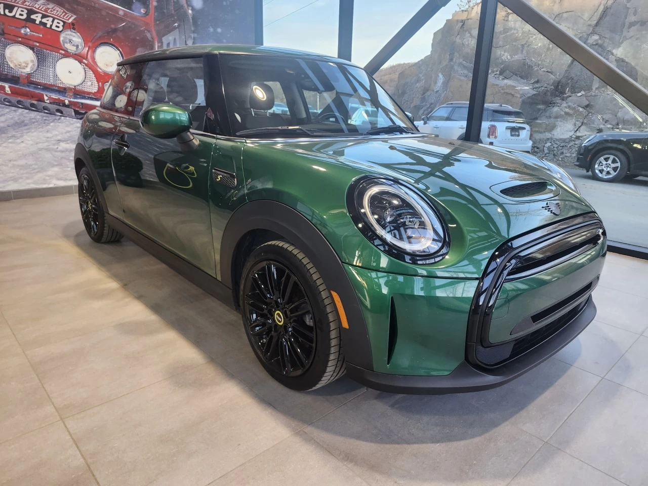 2023 Mini Cooper SE Main Image