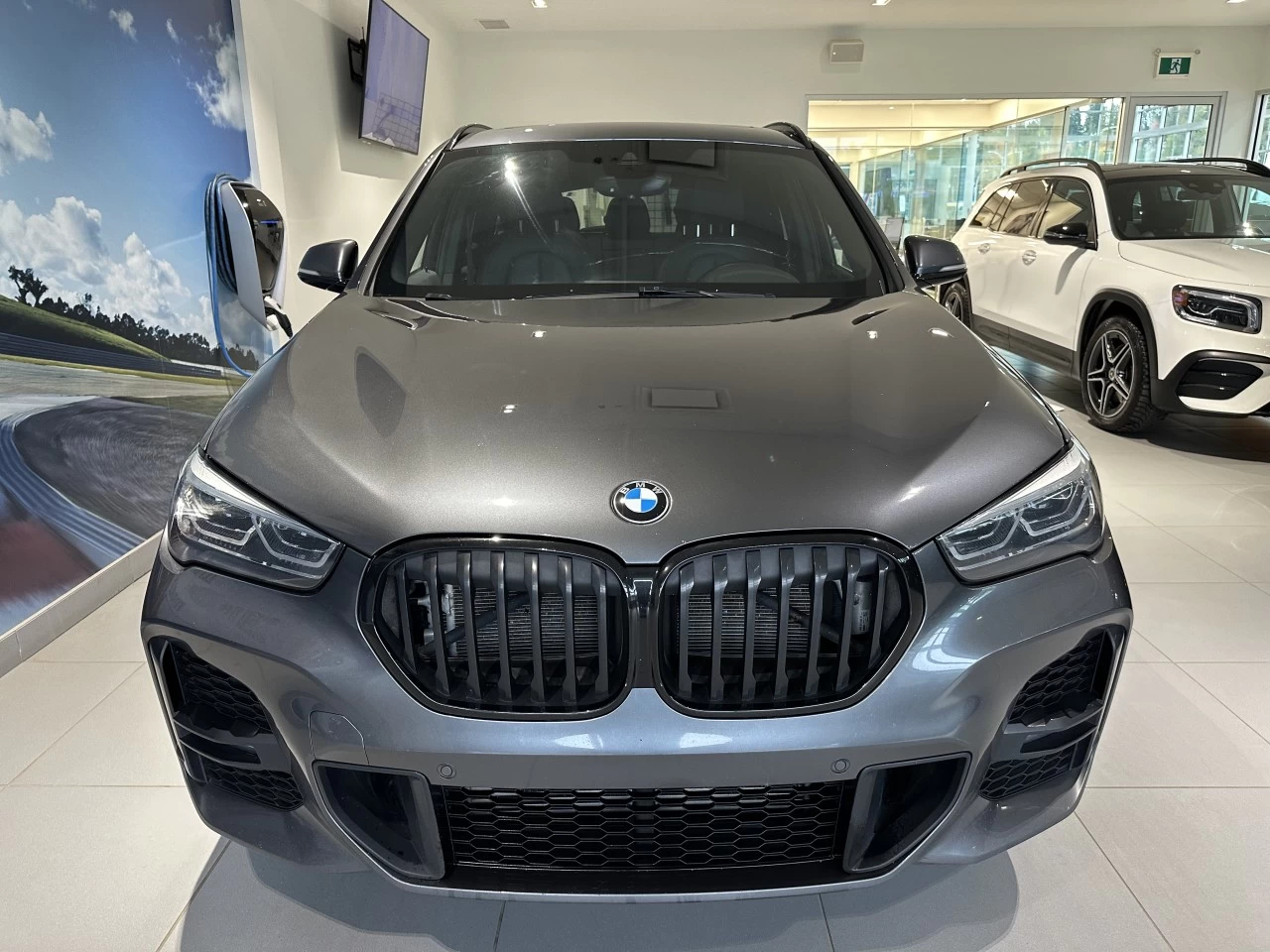 2021 BMW X1 xDrive28i Image principale