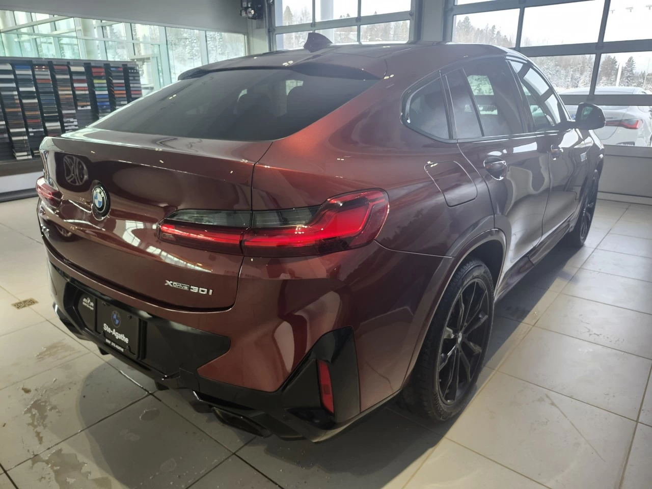 2023 BMW X4 xDrive30i Main Image