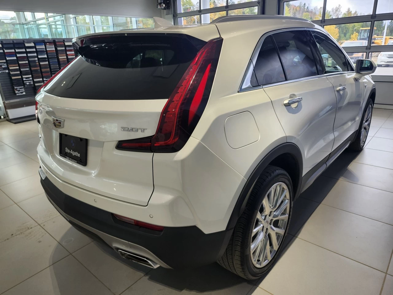 2019 Cadillac XT4 AWD Premium Luxury Image principale