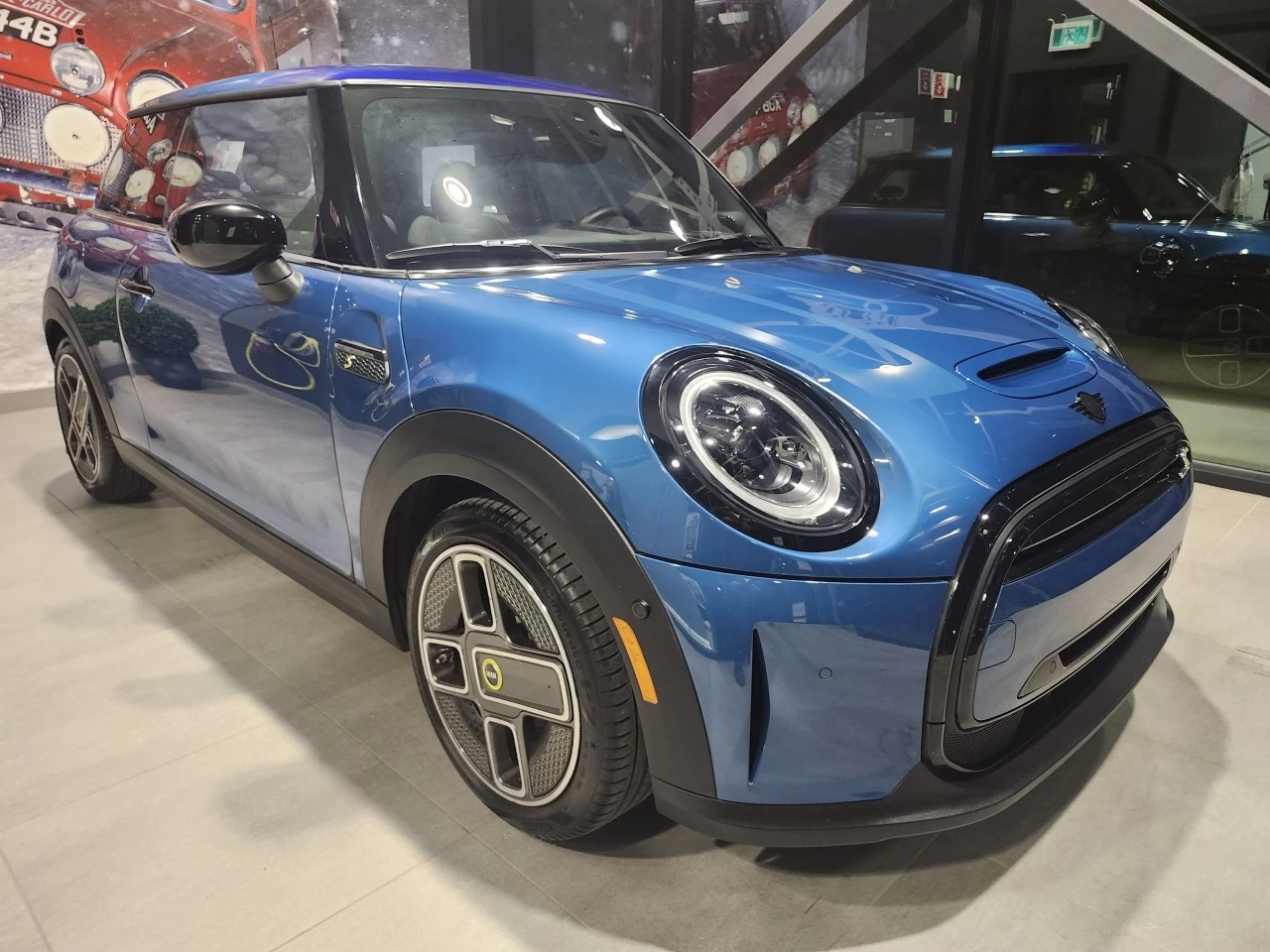 2022 Mini Cooper Cooper SE Main Image