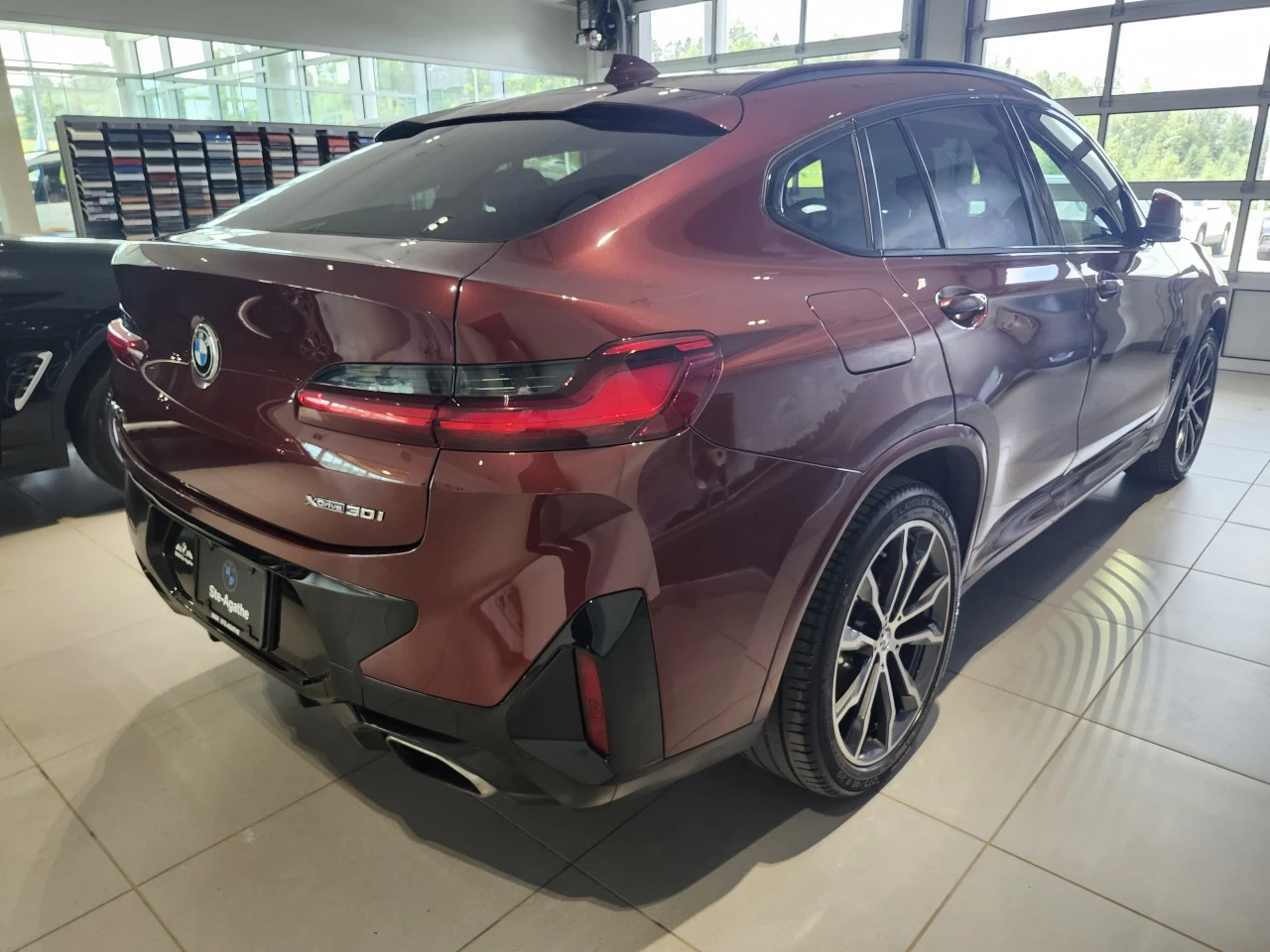 2022 BMW X4 xDrive30i Main Image