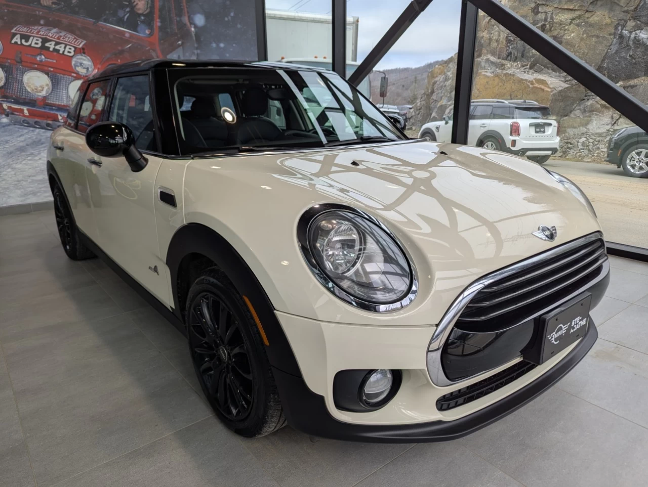 2017 Mini Cooper Clubman 4dr HB ALL4 Image principale