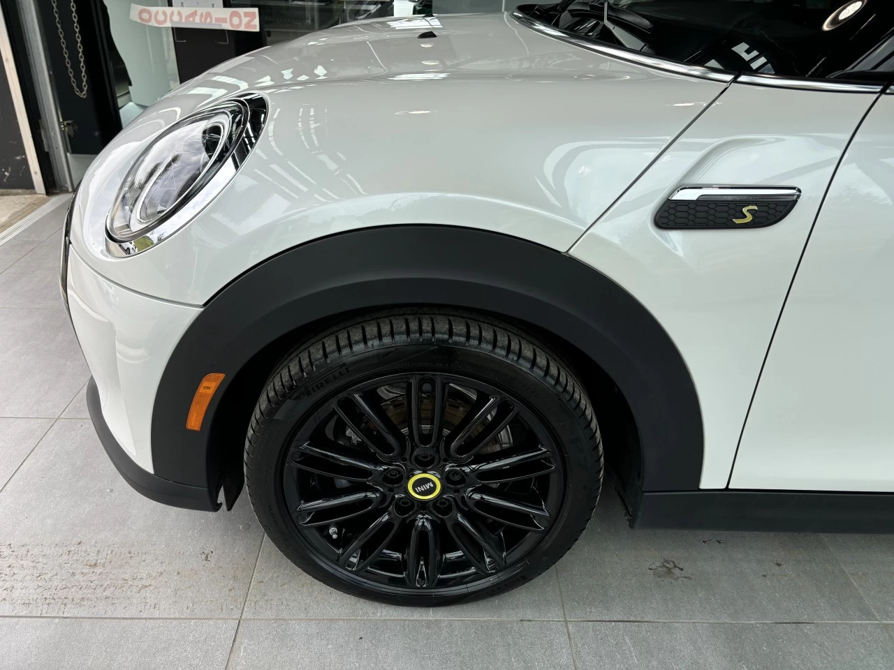 2024 Mini Cooper SE Main Image