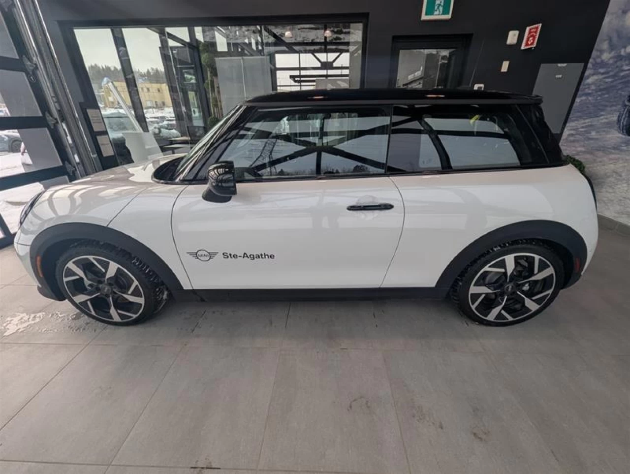 2025 MINI COOPER S 3 Door Main Image