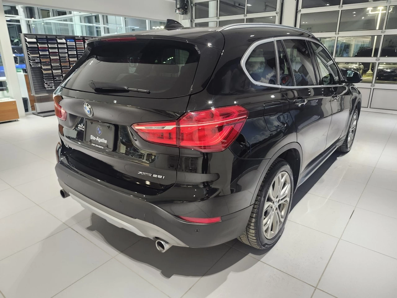 2019 BMW X1 xDrive28i Main Image