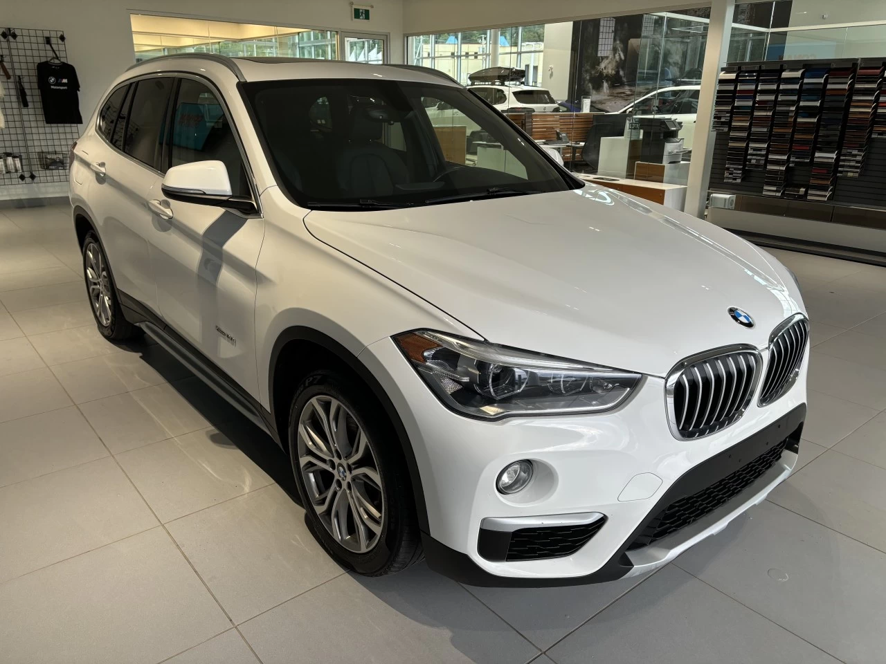 2017 BMW X1 xDrive28i Image principale