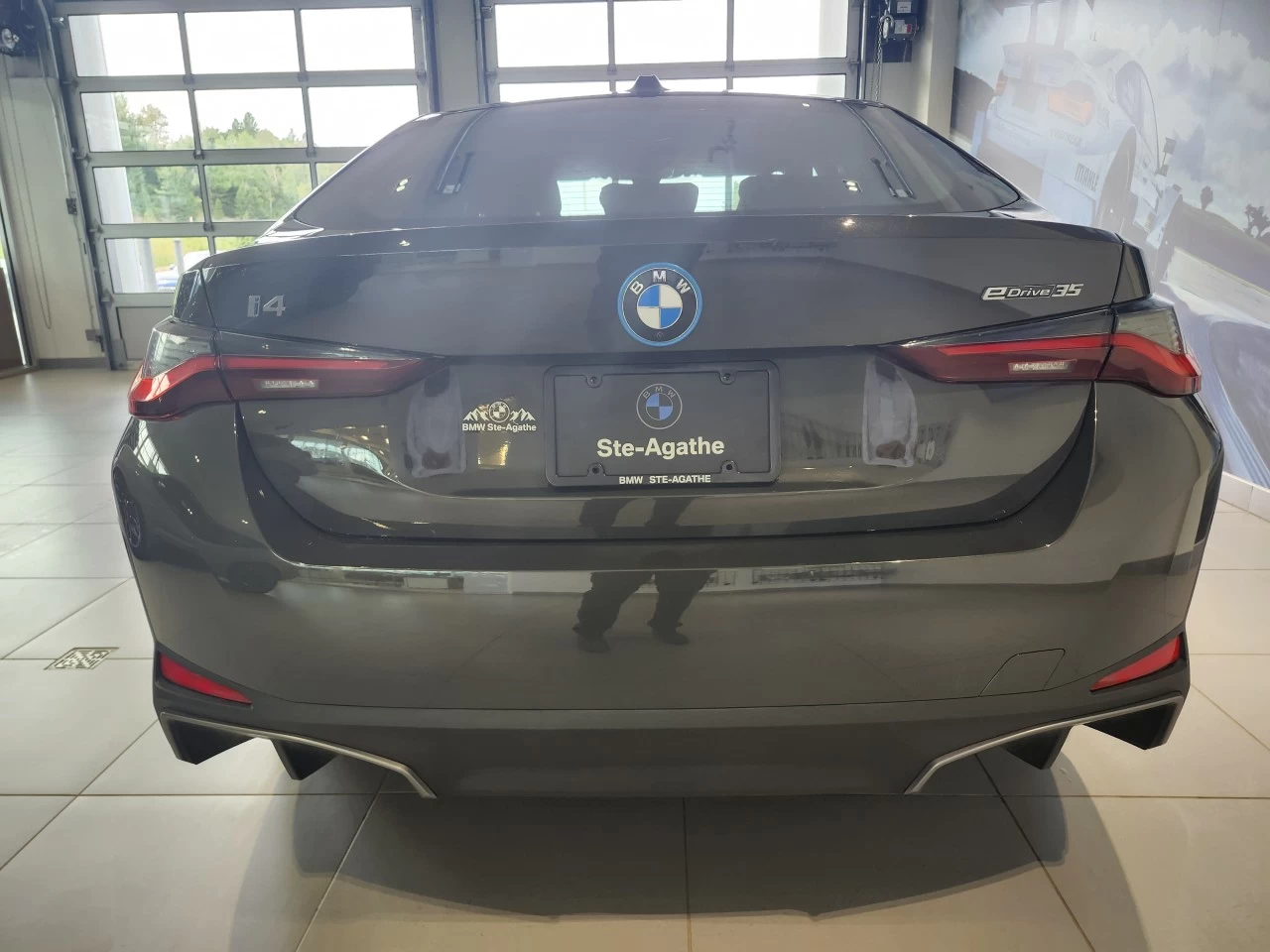 2023 BMW i4 eDrive35 Image principale