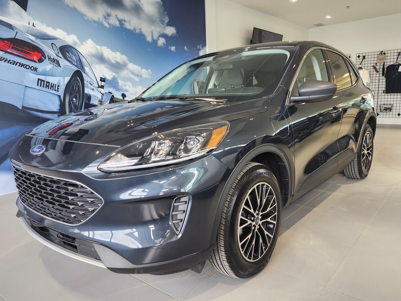 Ford 2022 Escape SE Plug-In Hybrid